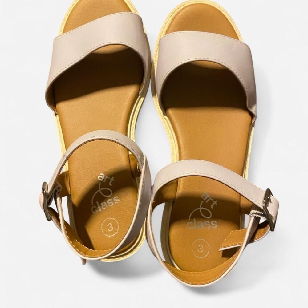 Art-class Women's Tan and Purple Sandals